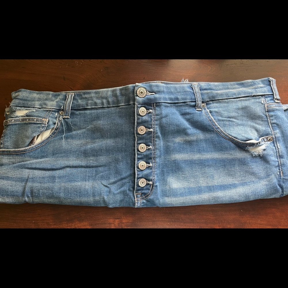 American Eagle Curvy Hi-Rise Shortie